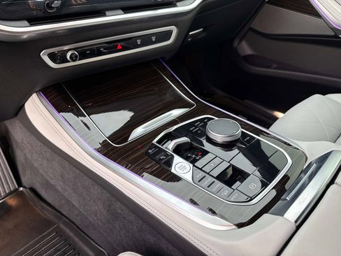 Used 2024 BMW X5 xDrive40i w/ Premium Package image 27