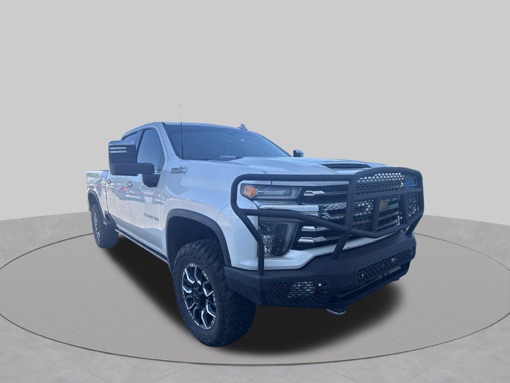 Used 2022 Chevrolet Silverado 2500 High Country w/ Safety Package II AWD/4WD image 3