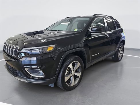 Used 2022 Jeep Cherokee Limited image 10