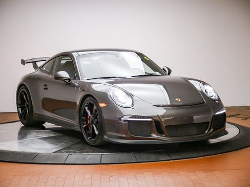 Certified 2015 Porsche 911 GT3 RWD image 9