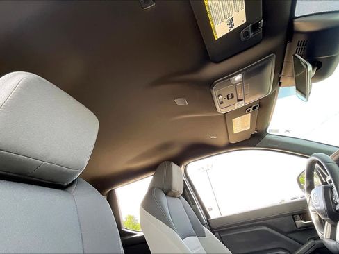 Used 2025 Toyota Tacoma TRD Sport image 14