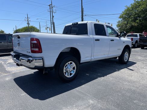 Used 2021 RAM 3500 Tradesman w/ Towing Technology Group AWD/4WD image 9