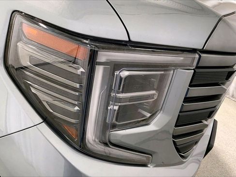 Used 2024 GMC Sierra 1500 AT4 w/ Technology Package image 28