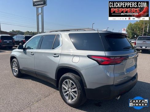 Used 2023 Chevrolet Traverse LT image 4