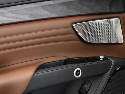 New 2025 Maserati Grecale GT image 9