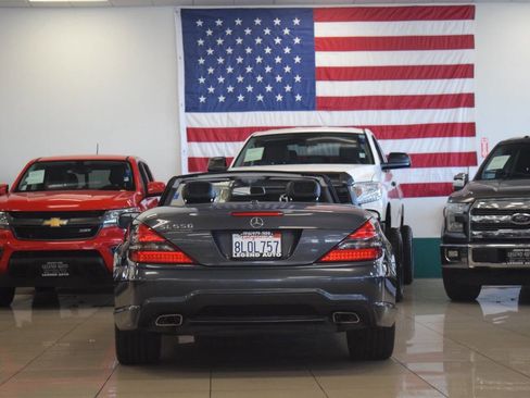 Used 2012 Mercedes-Benz SL 550 SL 550 2dr Convertible image 22