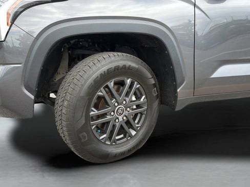 Used 2023 Toyota Tundra SR5 w/ SR5 Convenience Package AWD/4WD image 32