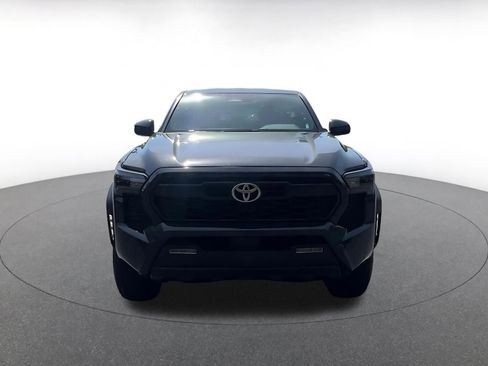 Used 2025 Toyota Tacoma TRD Off-Road AWD/4WD image 4