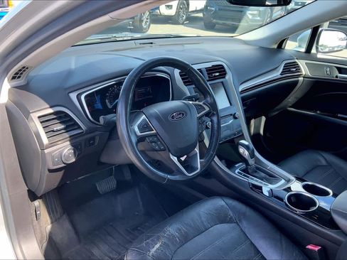 Used 2014 Ford Fusion SE w/ Equipment Group 202A image 17