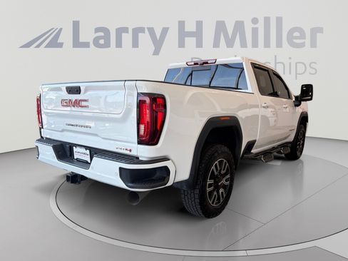 Used 2022 GMC Sierra 2500 AT4 w/ AT4 Premium Plus Package AWD/4WD image 5