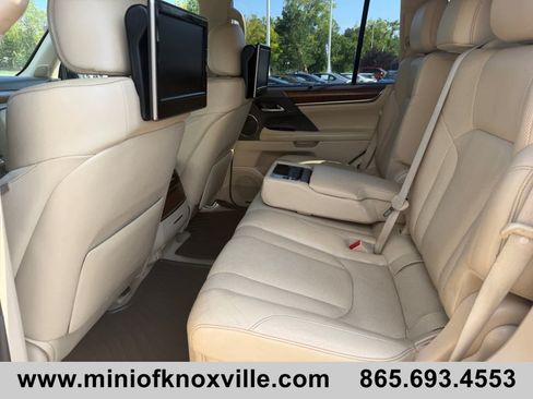 Used 2017 Lexus LX 570 4WD w/ Luxury Package image 14