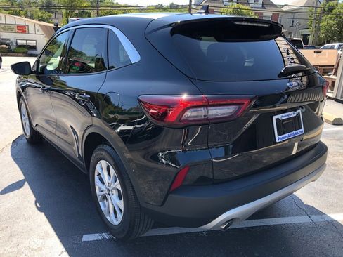 Used 2023 Ford Escape Active FWD image 4