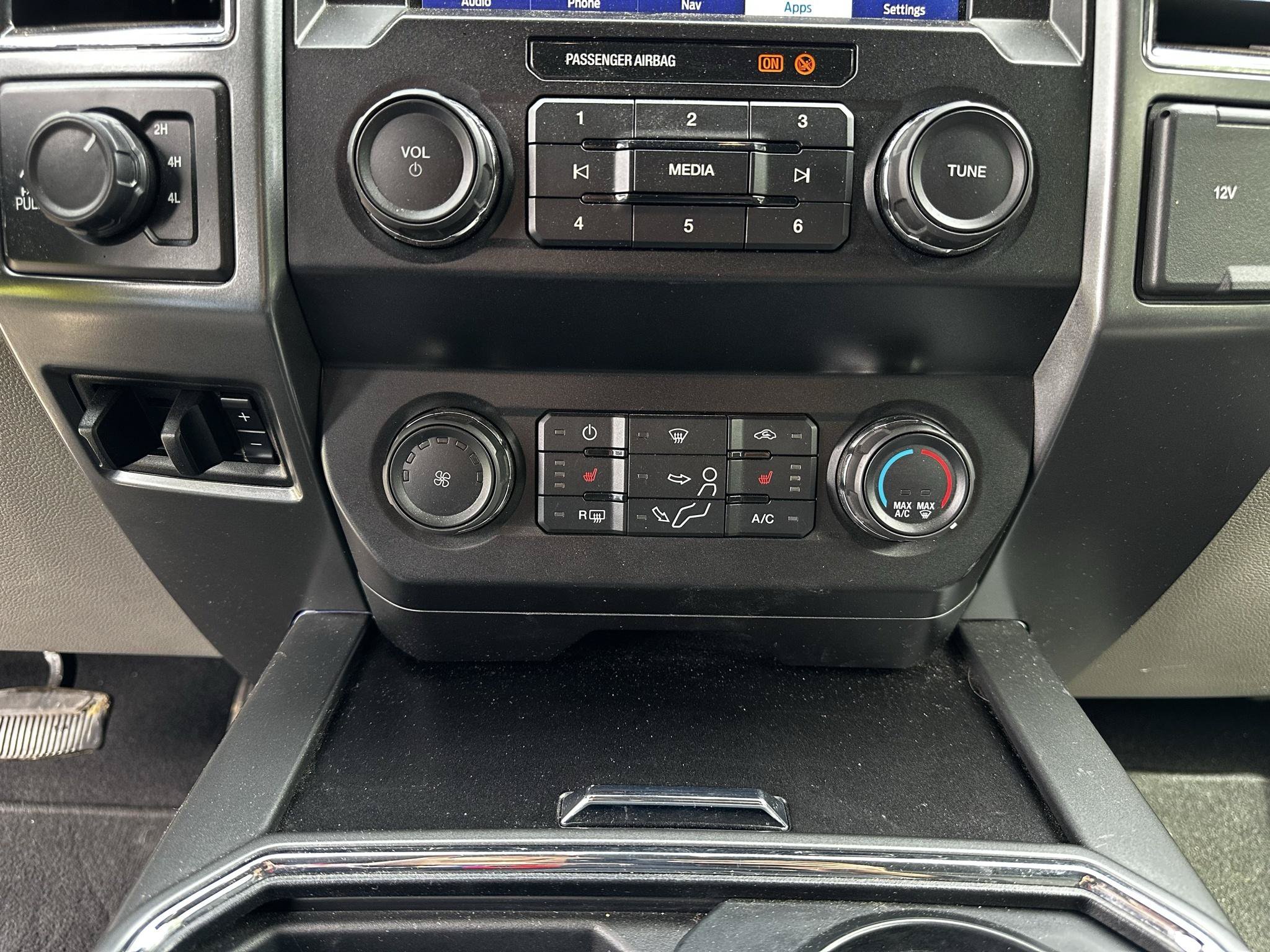 Used 2021 Ford F250 XLT w/ XLT Premium Package AWD/4WD image 23