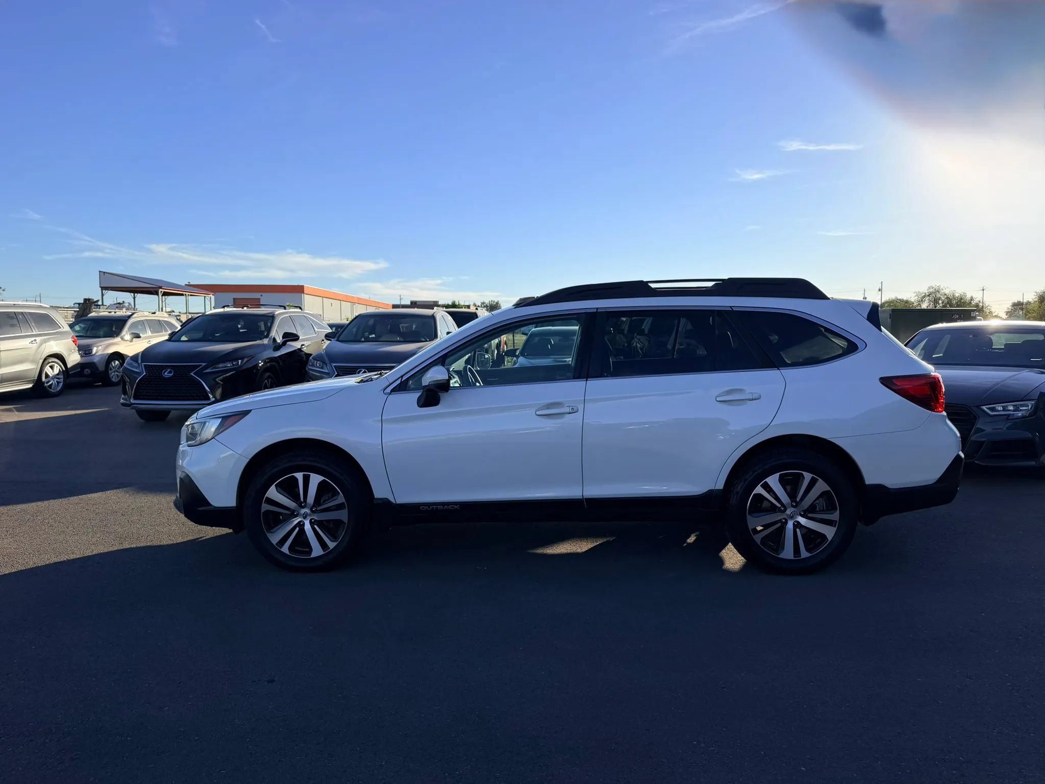Used 2018 Subaru Outback 2.5i Limited AWD/4WD image 8