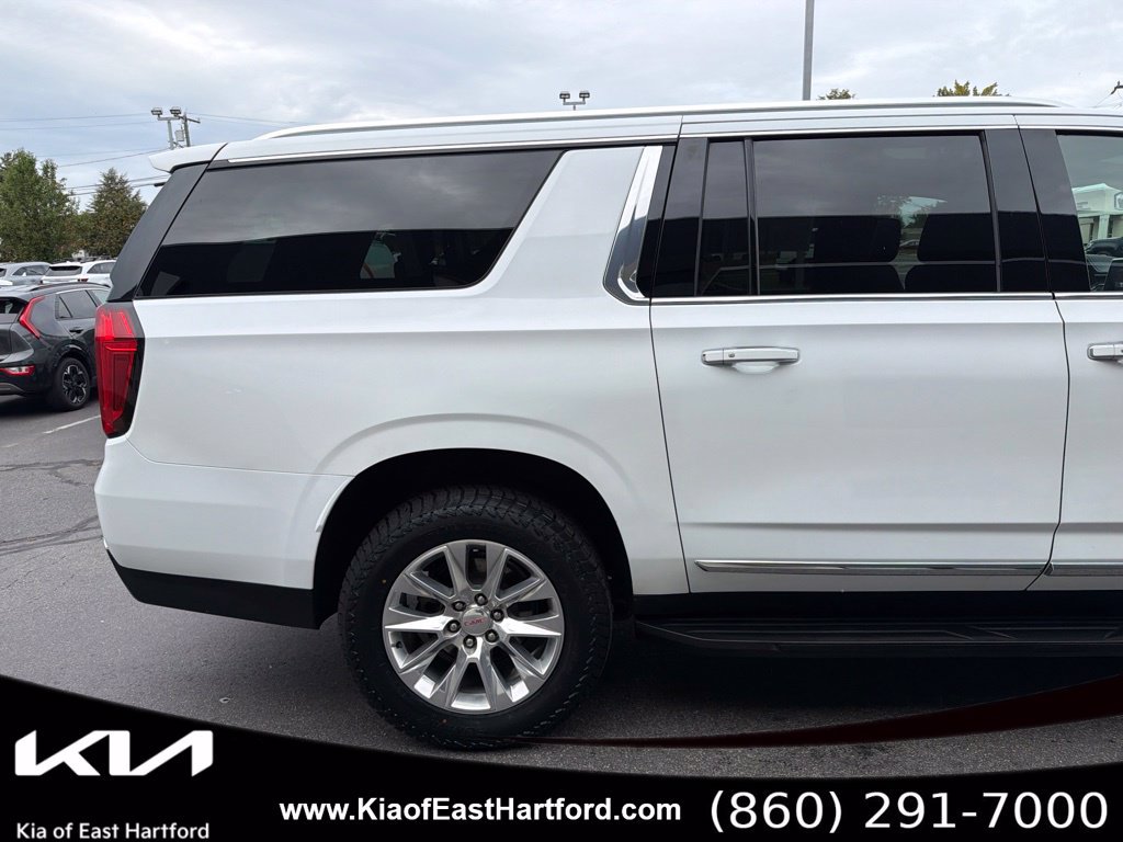 Used 2023 GMC Yukon XL SLT AWD/4WD image 7