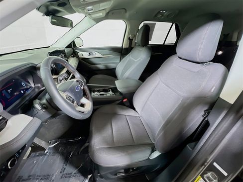 Used 2025 Ford Explorer Active image 19