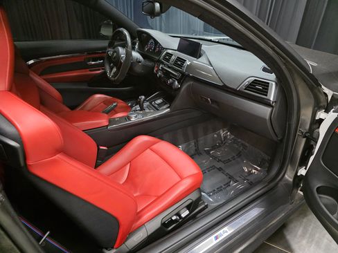 Used 2019 BMW M4 Coupe w/ Competition Package RWD image 36
