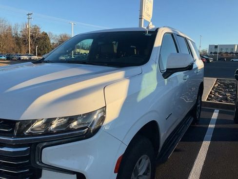 Used 2022 Chevrolet Tahoe LT w/ Luxury Package image 11