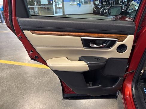Used 2018 Honda CR-V Touring image 26