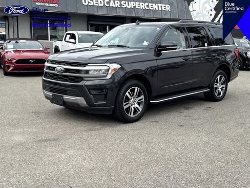 Used 2023 Ford Expedition XLT image 1
