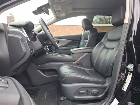 Used 2024 Nissan Murano SV image 13