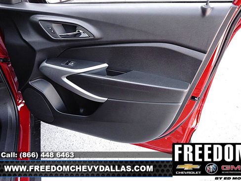 New 2026 Chevrolet Trax RS w/ Driver Confidence Package FWD image 39