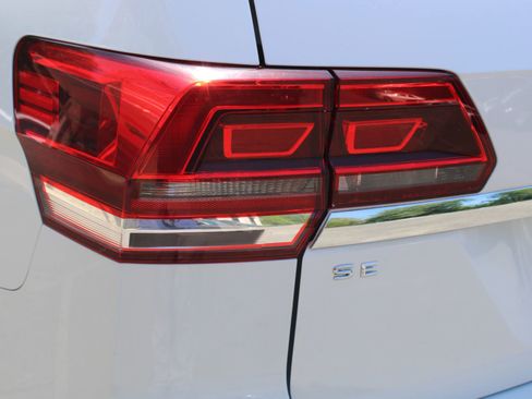 Used 2018 Volkswagen Atlas SE FWD image 29