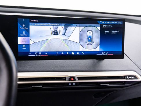 Used 2024 BMW iX xDrive50 w/ Convenience Package image 24