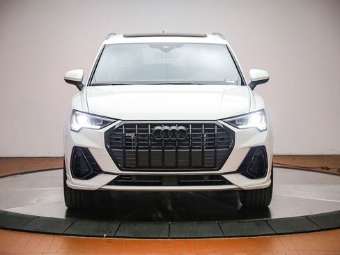 Certified 2025 Audi Q3 2.0T Premium w/ Convenience Package AWD/4WD image 7