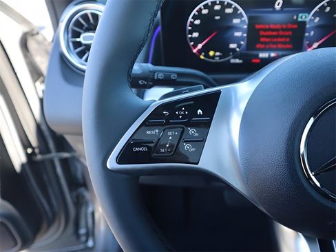 New 2026 Mercedes-Benz GLB 250 4MATIC image 40