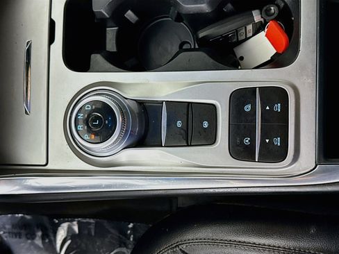 Used 2021 Ford Explorer XLT w/ Equipment Group 202A RWD image 20