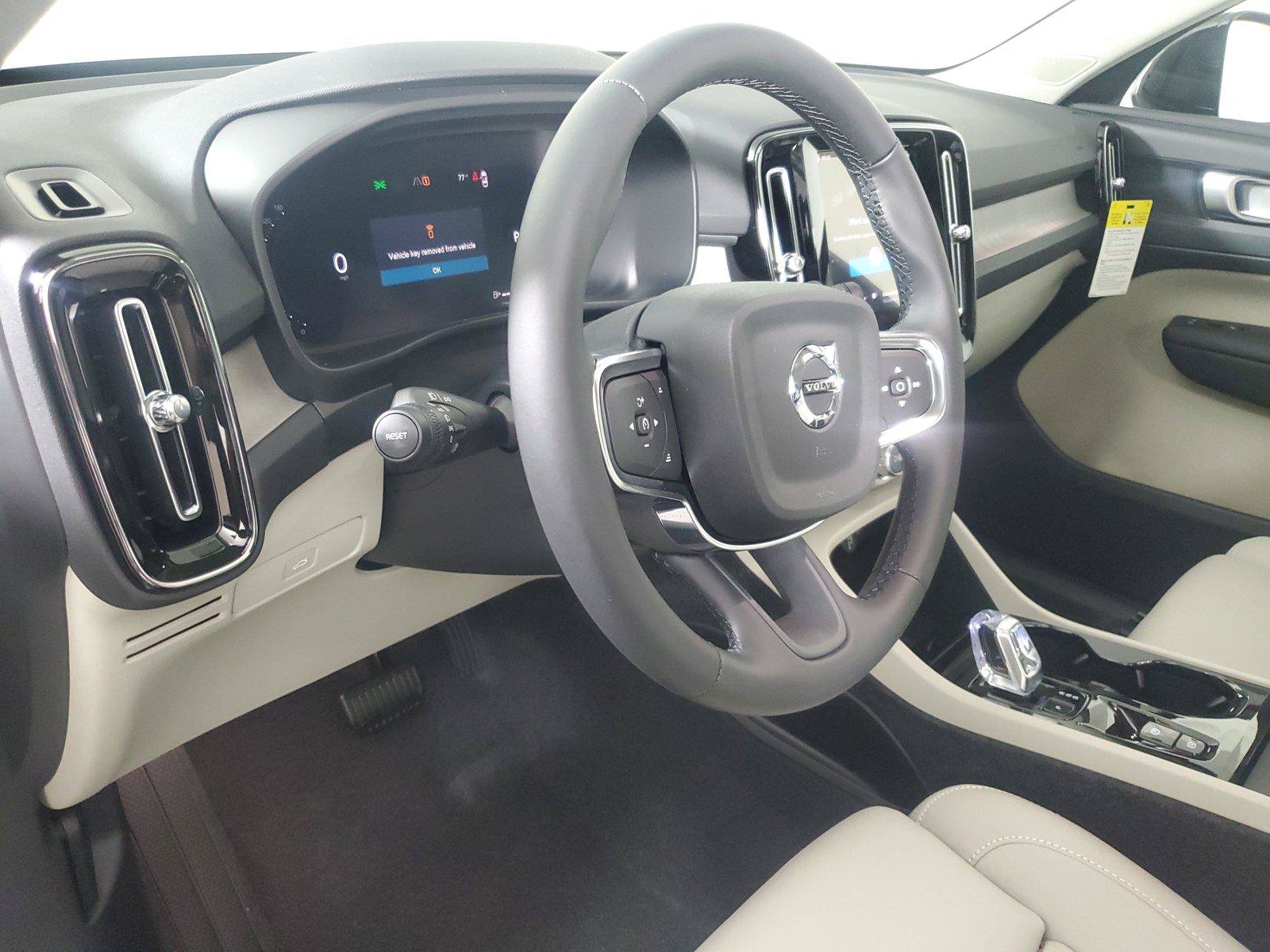 Used 2026 Volvo XC40 B5 Plus w/ Protection Package Premier AWD/4WD image 24