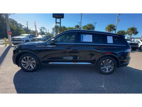 Used 2021 Lincoln Aviator 2WD w/ Class IV Trailer Tow Package image 5