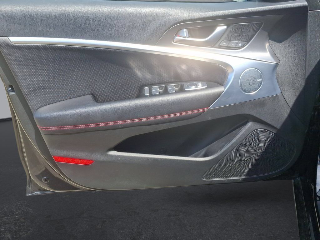 Used 2024 Genesis G70 2.5T w/ Sport Prestige Package RWD image 10