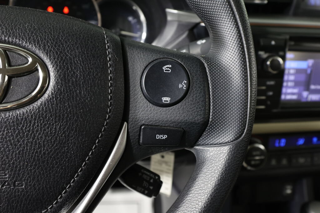 Used 2014 Toyota Corolla LE FWD image 33