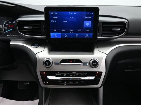 Used 2022 Ford Explorer XLT w/ Equipment Group 202A image 17