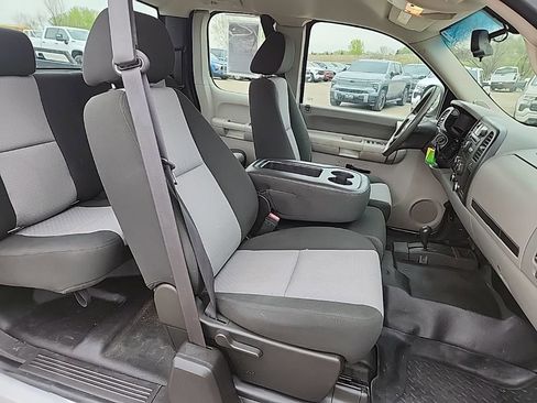 Used 2009 Chevrolet Silverado 1500 W/T AWD/4WD image 33