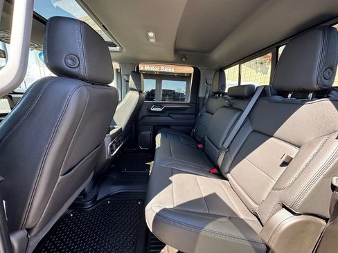 Used 2025 GMC Sierra 3500 Denali AWD/4WD image 38