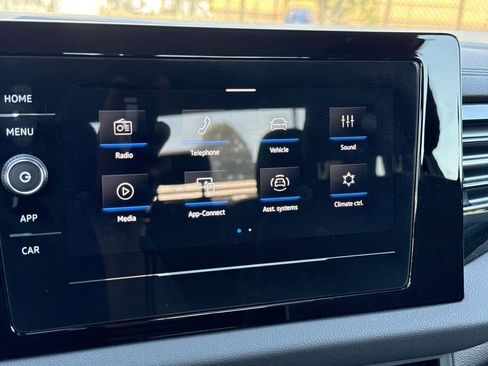 Used 2025 Volkswagen Jetta Sport image 22