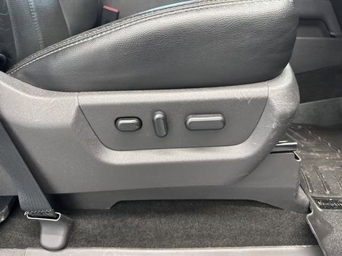Used 2016 Ford F250 Lariat w/ Lariat Ultimate Package AWD/4WD image 11