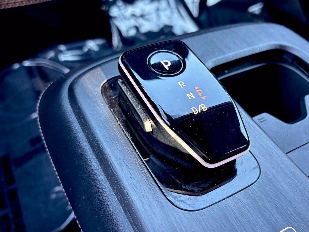 Certified 2023 Nissan Ariya FWD image 18
