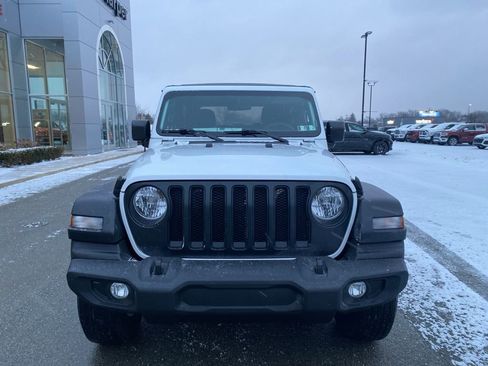 Used 2023 Jeep Wrangler Sport S image 6
