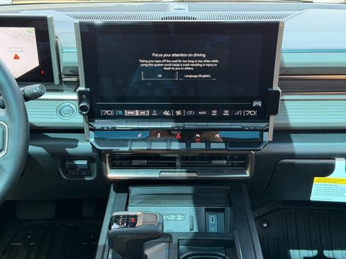 New 2025 GMC Hummer EV 3X AWD/4WD image 7