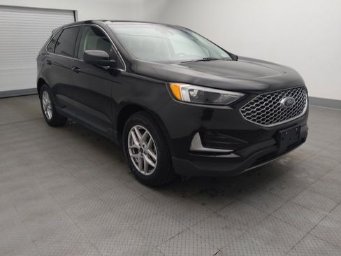 Used 2023 Ford Edge SEL image 13