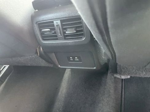 Used 2021 Nissan Rogue SV image 49