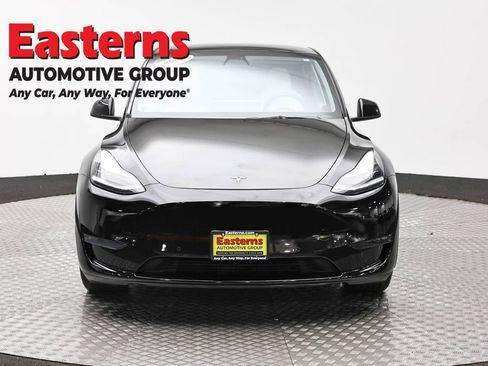 Used 2021 Tesla Model Y Long Range AWD/4WD image 2