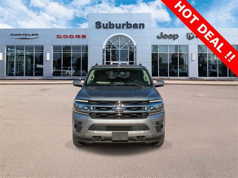 Used 2023 Ford Expedition Max Limited image 3