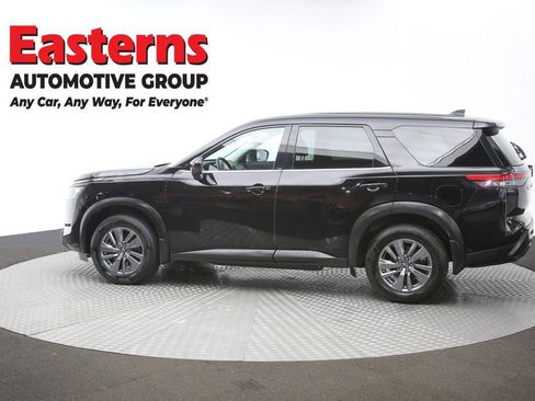 Used 2024 Nissan Pathfinder S image 61