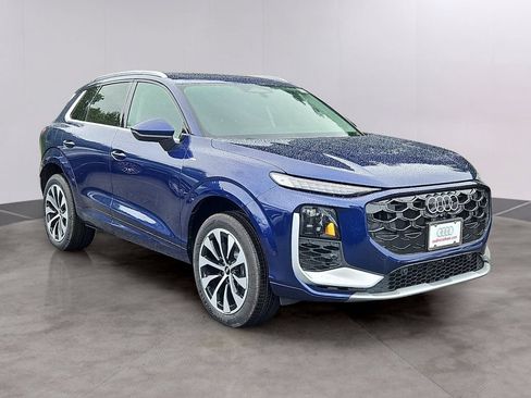 New 2026 Audi Q3 quattro 2.0T AWD/4WD image 2