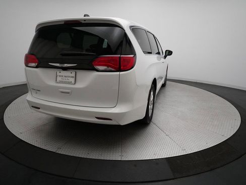 Used 2024 Chrysler Voyager LX image 36